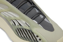 Load image into Gallery viewer, Yeezy 700 V3 'Fade Salt'