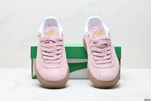 Load image into Gallery viewer, PUMA Club Klassika Suede
