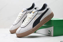 Load image into Gallery viewer, PUMA Club Klassika Suede
