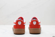 Load image into Gallery viewer, PUMA Club Klassika Suede
